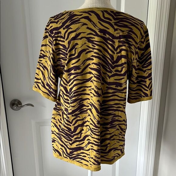 LOGO by Lori Goldstein Zebra and Print purple / Green NWOT oversized SZ M - Picture 5 of 6